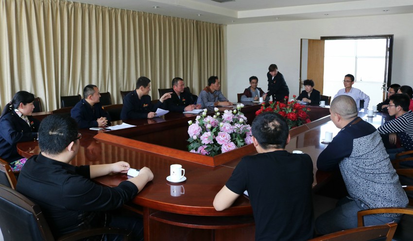 世紀天鴻書業(yè)一行12人來我集團參觀考察 世紀天鴻書業(yè)一行12人來我集團參觀考察