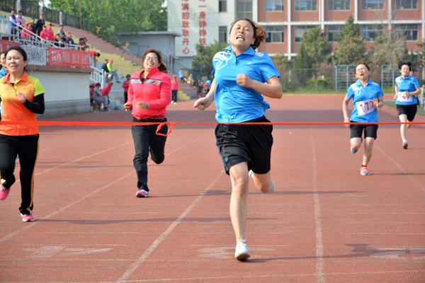 新華集團(tuán)二零一五年春季運(yùn)動(dòng)會(huì)隆重舉行 第 6 張