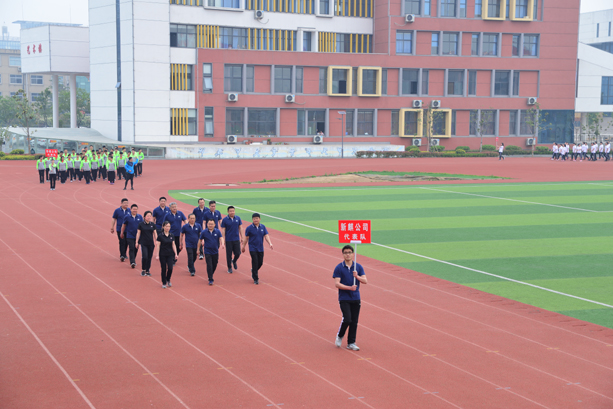 “團(tuán)結(jié)拼搏，打造百年新華” 臨沂新華二〇一八年春季田徑運(yùn)動會隆重舉行 第 9 張