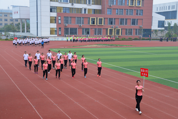 “團(tuán)結(jié)拼搏，打造百年新華” 臨沂新華二〇一八年春季田徑運(yùn)動會隆重舉行 第 10 張
