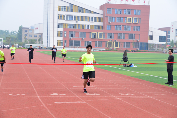 “團(tuán)結(jié)拼搏，打造百年新華” 臨沂新華二〇一八年春季田徑運(yùn)動會隆重舉行 第 19 張