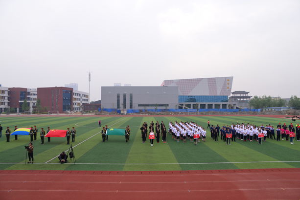 “團(tuán)結(jié)拼搏，打造百年新華” 臨沂新華二〇一八年春季田徑運(yùn)動會隆重舉行 第 20 張