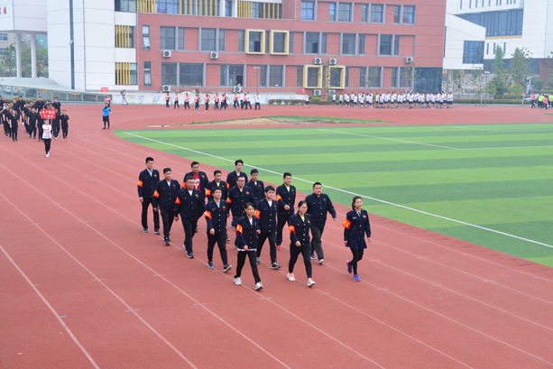 “團(tuán)結(jié)拼搏，打造百年新華” 臨沂新華二〇一八年春季田徑運(yùn)動會隆重舉行 第 24 張