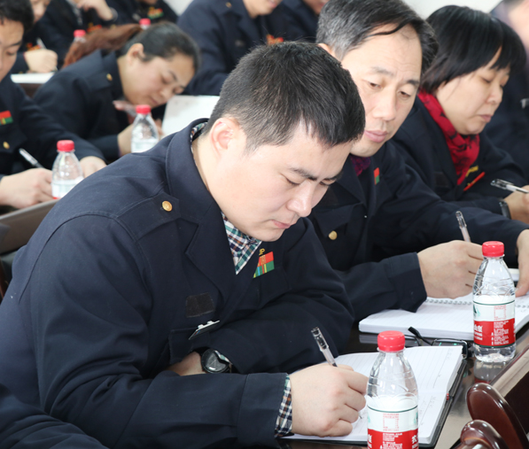 臨沂新華七屆二次職工代表大會隆重召開 第 7 張 臨沂新華七屆二次職工代表大會隆重召開 第 7 張