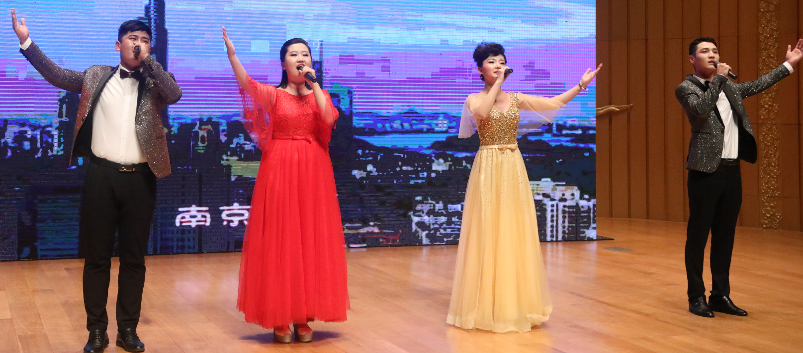 臨沂新華承辦“新華杯”全市國資系統(tǒng)“頌歌獻給黨 唱響國資情”慶七一歌詠比賽 第 3 張 臨沂新華承辦“新華杯”全市國資系統(tǒng)“頌歌獻給黨 唱響國資情”慶七一歌詠比賽 第 3 張