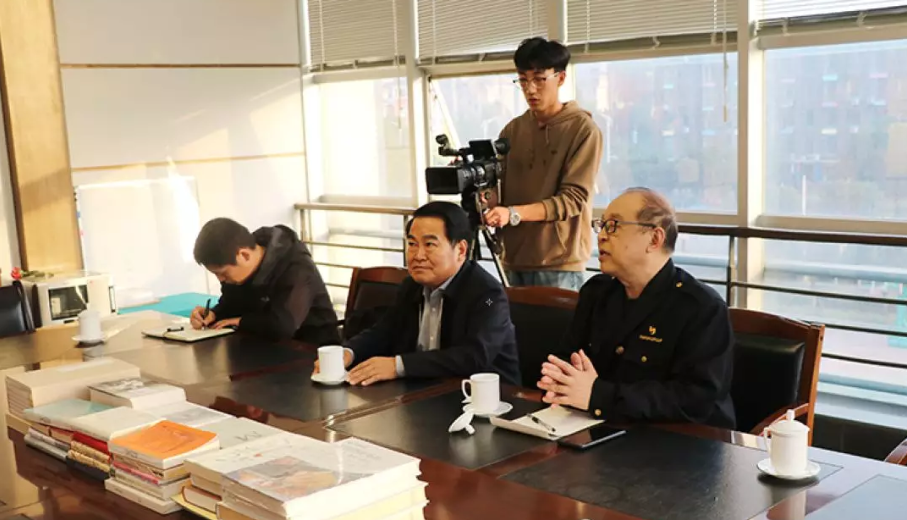 市委宣傳部領(lǐng)導(dǎo)蒞臨臨沂新華調(diào)研指導(dǎo)工作 第 3 張 市委宣傳部領(lǐng)導(dǎo)蒞臨臨沂新華調(diào)研指導(dǎo)工作 第 3 張